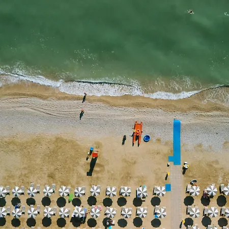 假日公园 Centro Vacanze Spinnaker 玛丽娜法尔梦思