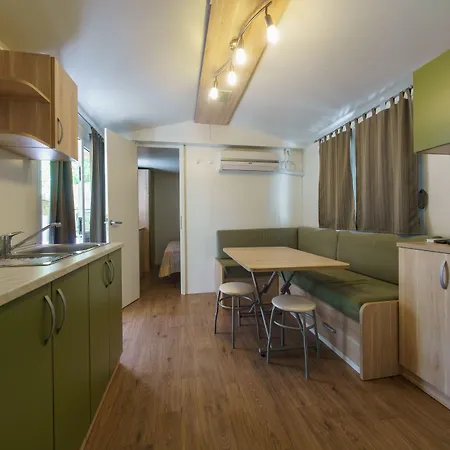 Centro Vacanze Spinnaker 4* Marina Palmense