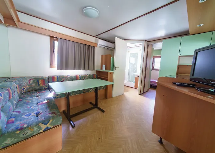 Centro Vacanze Spinnaker 4* Marina Palmense